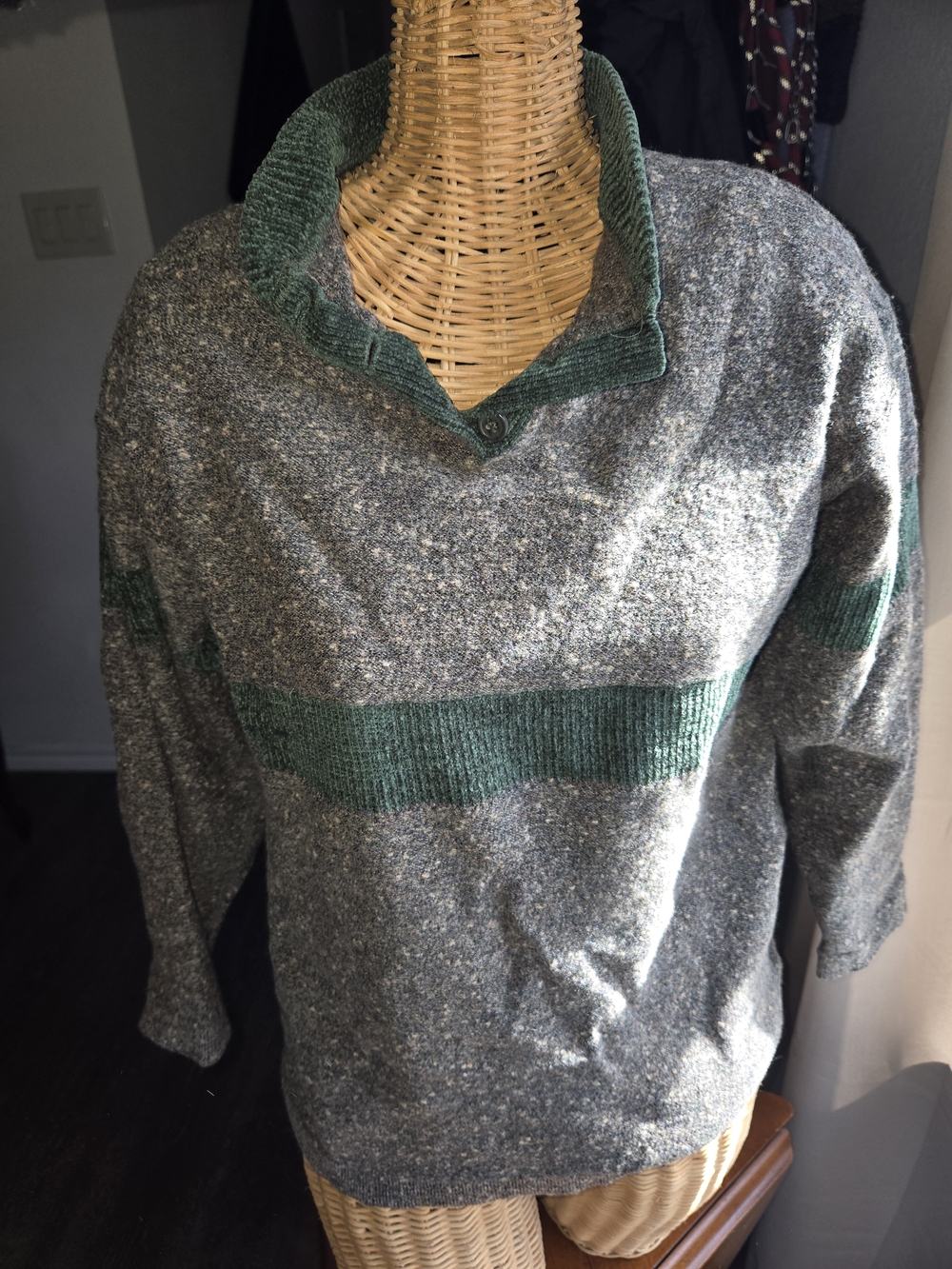 Men's Gray Knit Zip-Up Sweater with Green Trim Wool Vintage